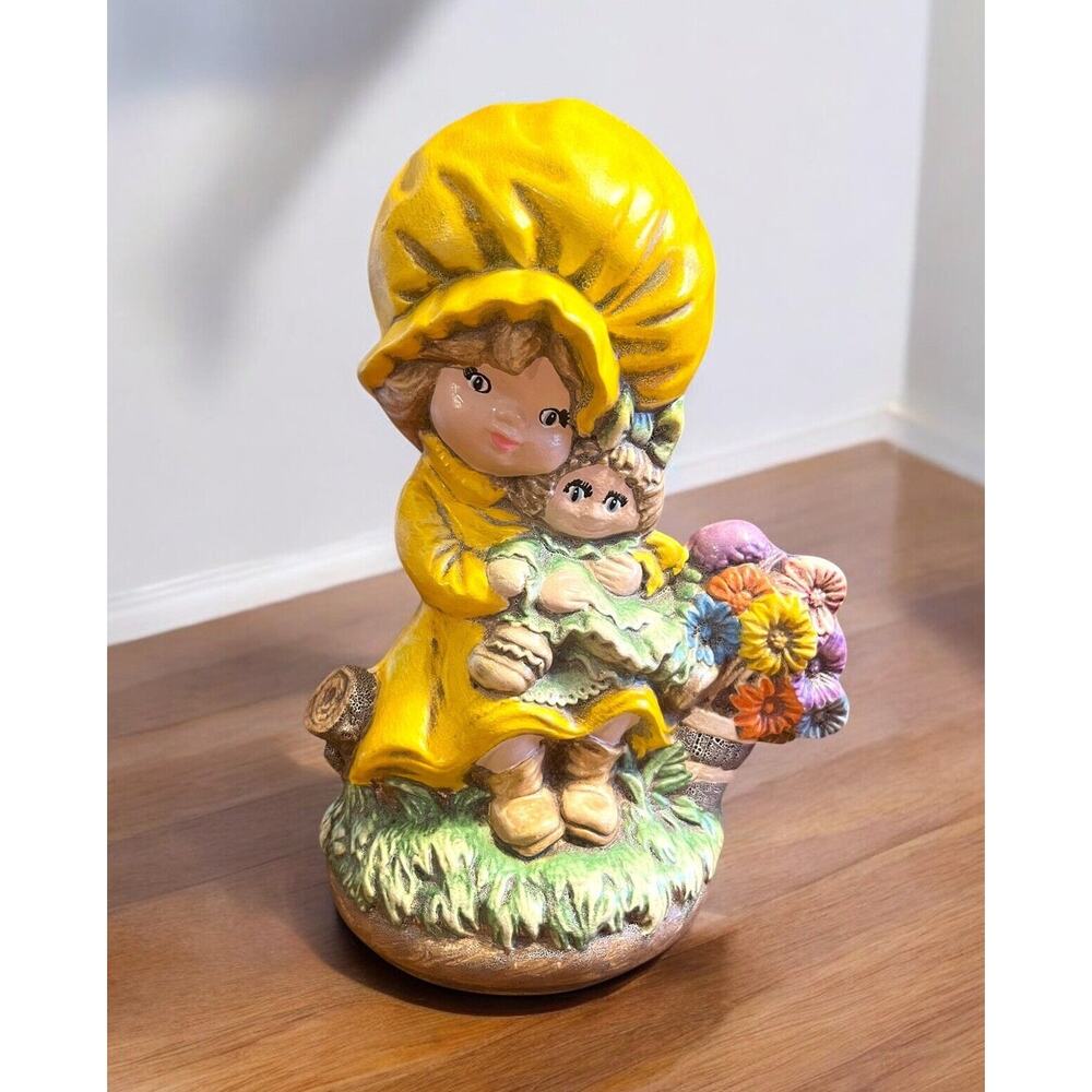 Vintage Byron Molds 1974 Ceramic Little Girl With Yellow Bonnet and Big Eye Doll